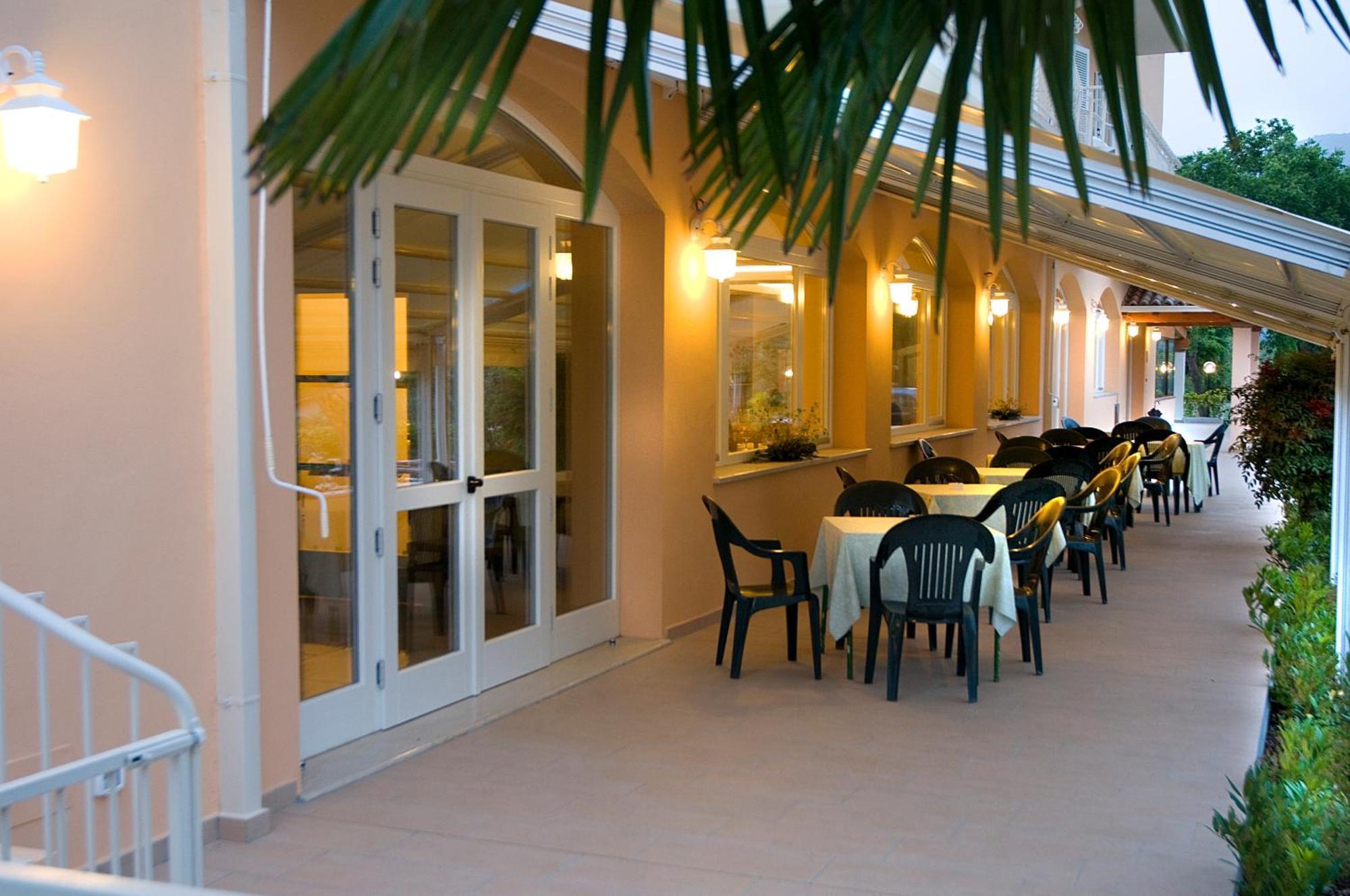 Hotel Panoramica Salò Zewnętrze zdjęcie